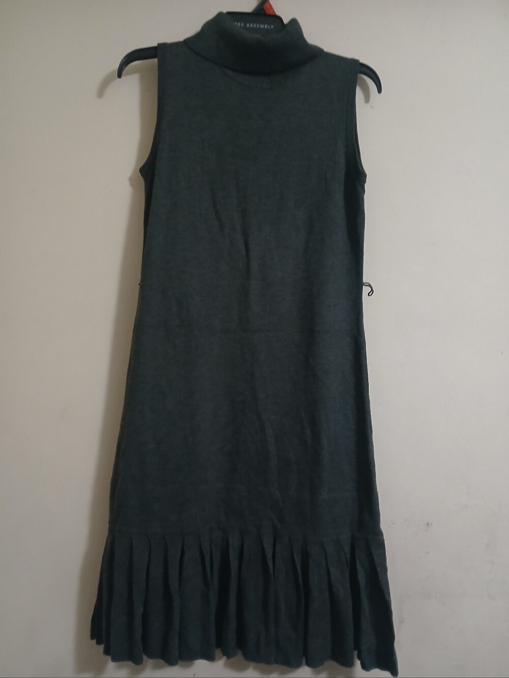 Calvin Klein Prewoned Sleeveless Turtleneck Dark Green Knit Dress